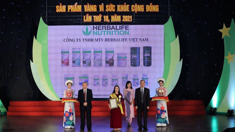 Herbalife Việt Nam tiếp tục nhận Giải thưởng “Sản phẩm vàng vì sức khỏe cộng đồng” 