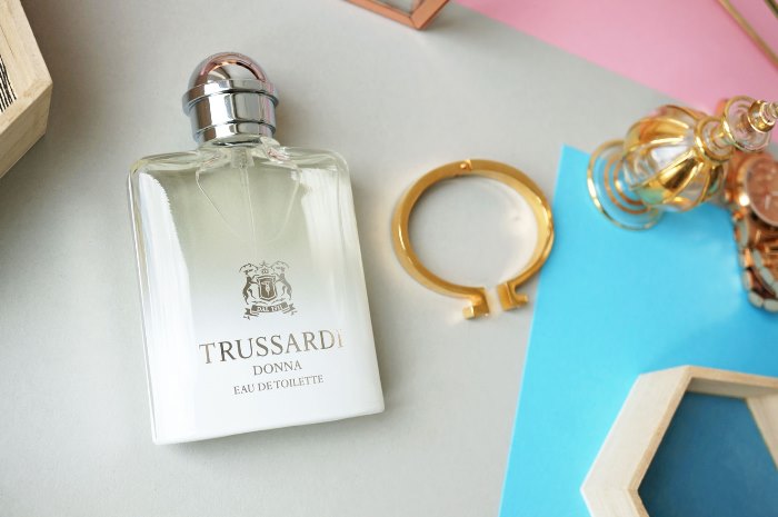 Trussardi Donna EDT – Mùi hương nước hoa thanh khiết