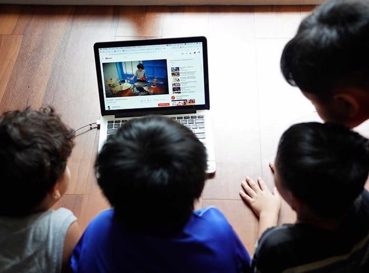 Trẻ em trở thành nạn nhân, mặt trái của mạng xã hội