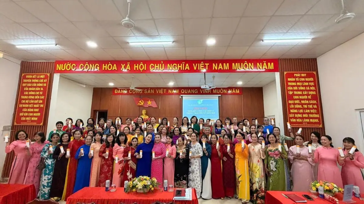 NU SKIN VIỆT NAM TRAO TẶNG 4.500 SẢN PHẨM CHĂM SÓC SỨC KHỎE CHO PHỤ NỮ CÓ HOÀN CẢNH KHÓ KHĂN SAU BÃO LŨ