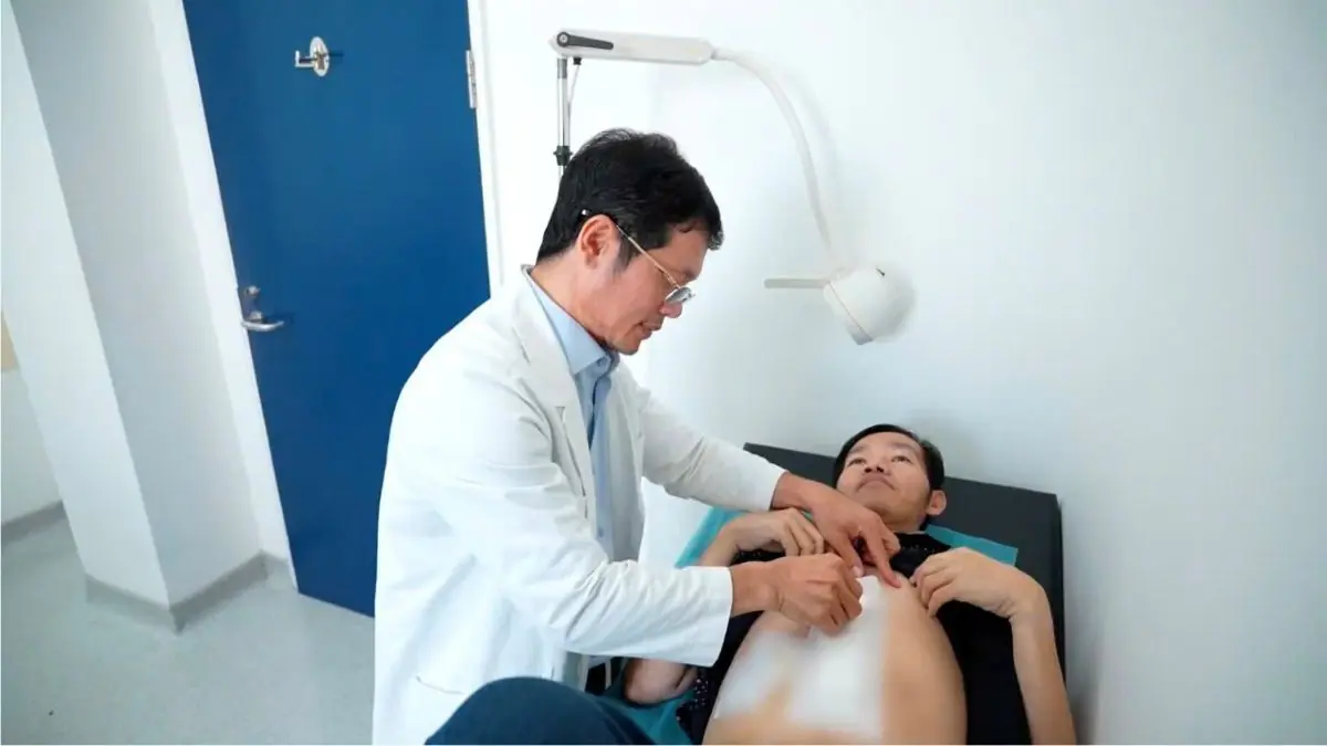 Căn bệnh siêu hiếm trên thế giới: 7 năm liền “ăn vào là nôn ra”, được Bệnh viện FV phẫu thuật thành công