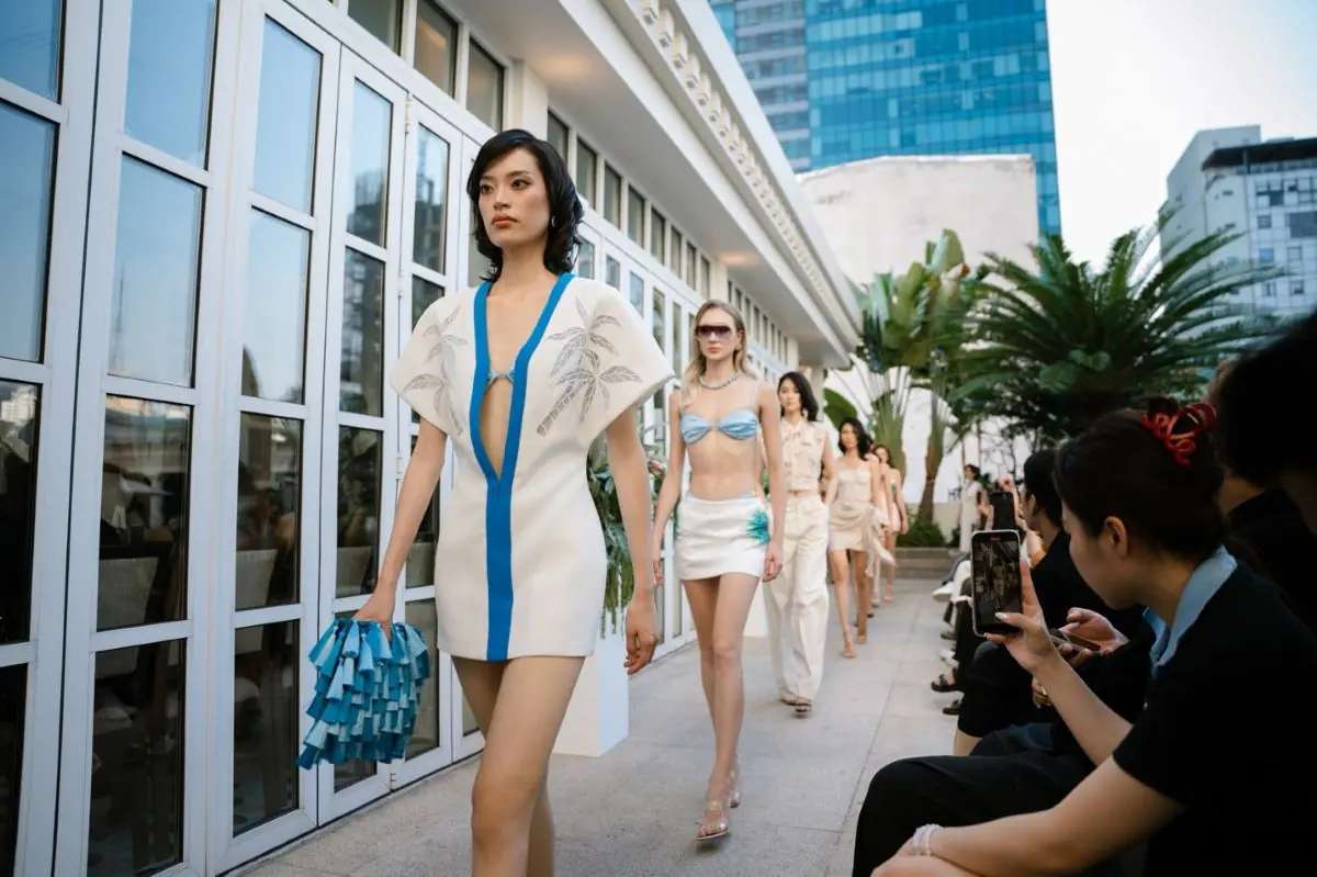 Nhà mốt Mr CRAZY & Lady SEXY chính thức trình làng Fashion Show SUMMER DAWN’ 26